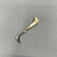 Couteau pliant multifonctionnel en laiton, lame courbée portable, couteau de poche EDC en acier inoxydable pour la cueillette des raisins en extérieur avec porte-clés