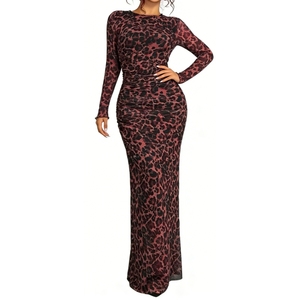 ชุดแม็กซี่เดรสแขนยาวรัดรูปพิมพ์ลายเสือดาว - Product Image 1