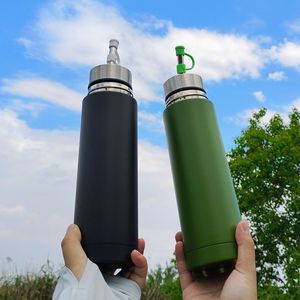 Termo de viaje para <span class=keywords><strong>mate</strong></span> sudamericano con filtro <span class=keywords><strong>brasileño</strong></span> y pajita, aislado, multifuncional 3 en 1, diseño portátil en forma de bala - Product Image 1