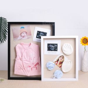 Caja de sombra de lino negro de 11x14 de alta calidad, huellas de recién nacidos personalizadas, marco de fotos de flores 3D, Kit de estampado de pies de bebé, venta al por mayor - Product Image 1