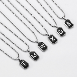 Songfu, superventas, collar con colgante de 26 letras inglesas de acero inoxidable, collar inglés de capital cuadrado negro a la moda para <span class=keywords><strong>hombre</strong></span>, joyería - Product Image 4