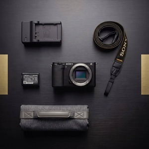 Kit d'objectif Sony Alpha 6400 A6400 d'occasion en gros avec objectif 18-135mm OSS, 24,2MP, vidéo 4K – Configuration polyvalente pour <span class=keywords><strong>la</strong></span> <span class=keywords><strong>photographie</strong></span> professionnelle et les voyages - Product Image 5