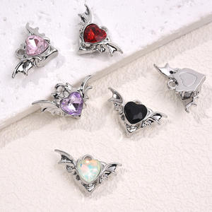 Cuentas sueltas en forma de corazón de cristal personalizadas para manualidades materiales hechos a mano collares pulseras accesorios fabricación de joyas - Product Image 3