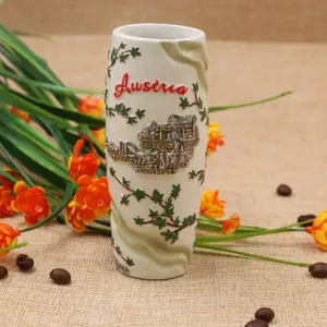 High quality hand painted arts souvenirs decorative ceramic vases Chinese traditional porcelain cylinder vase