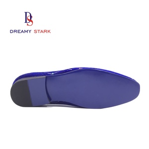 Chaussures Homme Confortables en Cuir Velours de Vachette Vintage Faites à la Main, Personnalisables, Durables, de Haute Qualité, avec Logo Personnalisé et Processus de Broderie à Chaud - Product Image 6