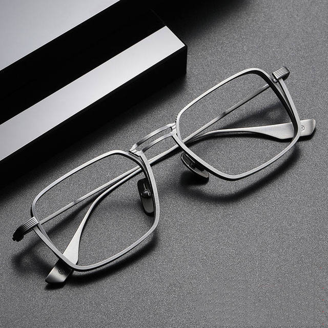 Trendy Gray Black Glod Colors Titanium Square Eyeglasses Anti Blue Light Ultra-Light Titan Metal Frame Eyewear for Men and Women
