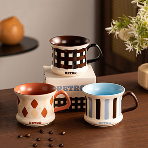 แก้วกาแฟลายทางสไตล์เรโทร ปากกว้าง สำหรับคาปูชิโน แก้วเซรามิกสวยงาม - Product Image 3