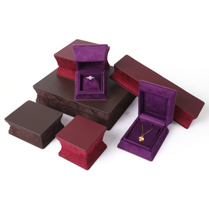Boîte à bijoux rectangulaire en velours de luxe européenne, impression de logo personnalisée, recyclable - Product Image 2
