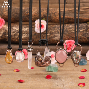 สร้อยคอจี้สไตล์โบฮีเมียนชุบสีบรอนซ์โบราณ ประดับคริสตัลบำบัด หินธรรมชาติ เครื่องประดับเสริมพลังงาน สำหรับวันครบรอบ - Product Image 6