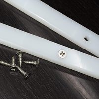 Table de scie à glissière transversale en plastique UHMW, personnalisée avec trous pré-perforés, vis, rails en U, fentes de mitrage, table de défonceuse, glissière en plastique UHMW
