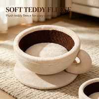 Arbre à chat moderne à motif uni, en forme de tasse à café, avec griffoir intégré en sisal et lit confortable, design pour une utilisation quatre saisons