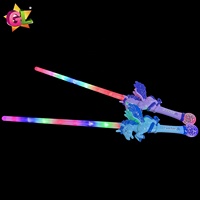 Bâton magique lumineux en plastique avec 10 lumières, motif Pégase ailé, épée, baguette et boule magique, bleu et violet clignotant, pour enfant