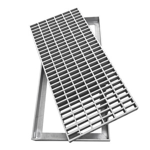 Yixinglong Stainless Steel Grating 300x500x30x3mm 304 Grade Drainage Cover For Squares Parks Municipal Roads - Product Image 1