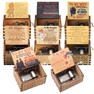 Runwood Bán Buôn Giá Thấp Tùy Chỉnh Hoạt Hình Ngoại Vi Bằng Gỗ Hand Crank Âm Nhạc Hộp Gỗ Craft Phim Hoạt Hình Quà Tặng Âm Nhạc Hộp - Product Image 2