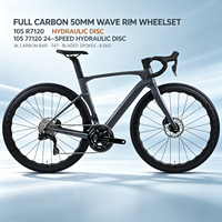 Vélo de route entièrement en carbone 700C 24 vitesses 105 R7120 Freins à disque hydrauliques Guidon en carbone 3K Jantes en carbone 50mm à profil ondulé Axe traversant T47 Léger 8,5kg