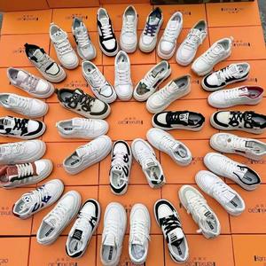 أحذية ركض للرجال والنساء مخزون بيع بالجملة تخليص التجارة الخارجية أحجام مختلطة ملابس الشارع ارتفاع متزايد - Product Image 2