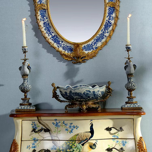 Paire de bougeoirs en céramique pour perroquet Chinoiserie Bougeoirs en céramique pour perroquet oiseau en céramique de couleur blanche et bleue pour la décoration intérieure - Product Image 4