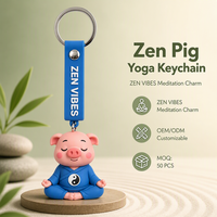Großhandel 3D Weicher PVC-Schlüsselanhänger Zen-Meditations-Schweinchen-Figur mit Blauem Armband Stressabbau Firmen-Souvenir-Geschenk