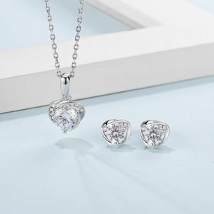 Set di Collana <span class=keywords><strong>e</strong></span> Orecchini a Forma di Cuore in <span class=keywords><strong>Argento</strong></span> <span class=keywords><strong>925</strong></span> con Pietre Moissanite Taglio Brillante Regalo Romantico per Donne Uso Quotidiano <span class=keywords><strong>e</strong></span> Feste - Product Image 1