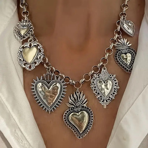 Collares y cadenas con colgante de corazón gótico sagrado <span class=keywords><strong>múltiple</strong></span> religioso retro, accesorios personalizados, de moda y de gama alta - Product Image 1