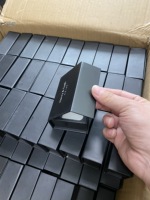 Boîte d'emballage en carton rigide avec fermeture magnétique et logo personnalisé, avec mousse pour les petits appareils électroniques