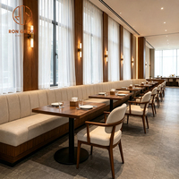 Ensemble de mobilier pour hôtel et restaurant Ron Group : solution tout-en-un, sièges rembourrés, table carrée en bois, chaise en tissu