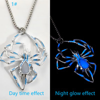 Nouveaux colliers pendentifs araignée lumineux pour Halloween, colliers créatifs Hip Hop Spyderco en acier inoxydable
