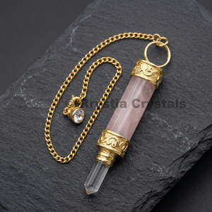 ลูกตุ้มแกะสลักธีมความรัก 3 ชิ้น ทำจากโรสควอตซ์ พร้อมสายคล้อง - Product Image 3
