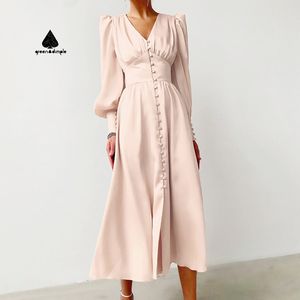 <span class=keywords><strong>Robe</strong></span> <span class=keywords><strong>longue</strong></span> de luxe printemps-été en satin lisse <span class=keywords><strong>et</strong></span> brillant, <span class=keywords><strong>fluide</strong></span> <span class=keywords><strong>et</strong></span> drapé, taille ajustée, col en V, manches bouffantes évasées, boutonnée sur le devant - Product Image 1