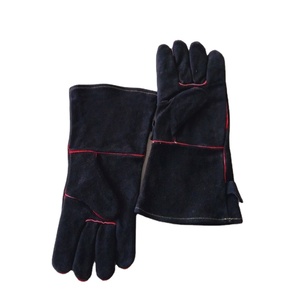 Guantes de barbacoa de cuero de vaca resistentes a altas temperaturas, guantes negros para horno con función antiescaldado - Product Image 5
