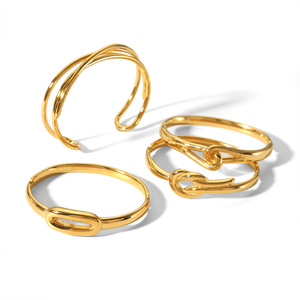 สร้อยข้อมือเหล็กไทเทเนียมทรงเรขาคณิต ชุบทอง 18k กำไลแฟชั่นสำหรับผู้หญิง สวมใส่ได้ทุกวัน - Product Image 5