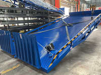 Rampe de chargement mobile hydraulique 8 tonnes, hauteur réglable, rampe de déchargement de conteneurs pour entrepôt