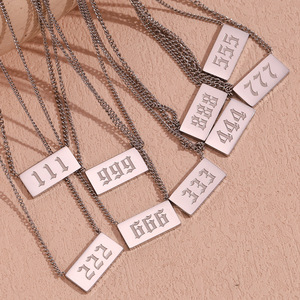 Pendentif gravé personnalisé avec numéro d'ange PVD plaqué or 18 ct de <span class=keywords><strong>111</strong></span> à 999 Collier à longue barre en acier inoxydable étanche - Product Image 3