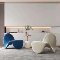 Fauteuil Tongue Style Britannique Moderne en Velours, Chaise de Loisirs Courbée en Tissu, Siège d'Appoint Rembourré en Éponge, Design en Bois pour Maison et Hôtel
