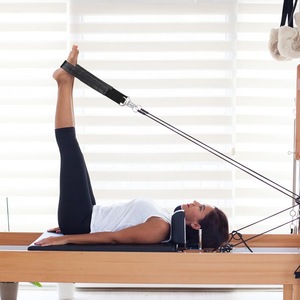 Sangle de Pilates OEM à double anneau avec crochets pour les pieds, noire, paire, équipement d'entraînement pour le renforcement musculaire et le remodelage corporel - Product Image 2