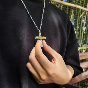 Argento placcato aquila in ottone croce collane Punk <span class=keywords><strong>Retro</strong></span> ciondolo croce aquila intagliato fiore Vintage ciondoli di alta gioielleria per gli uomini - Product Image 6