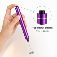 Mousseur à lait électrique violet en gros avec fouet en acier inoxydable 304 et poignée en aluminium pour café et mousse de lait 111 Chars