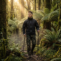 Veste Hardshell Premium 100% Nylon pour Homme, Coupe Boxy, Logo Personnalisé, Tri-Étanchéité, Vente Directe, Coupe-Vent Technique pour Activités de Plein Air et Sport