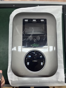 Wallbox EV Smart da 7kW IP65 con Bilanciamento Dinamico del Carico SAE J1772 per Garage Familiare e Uso Esterno in Zone Rurali - Product Image 3
