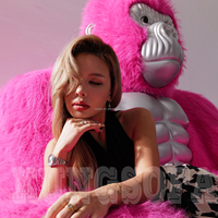 2025 nouvel an haute technologie luxe grand canapé gorille ou singe roi Kong canapé gonflable gorille canapé chaise comme grand cadeau
