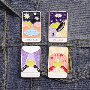 Katak kartu <span class=keywords><strong>Tarot</strong></span> Enamel Pin hitam <span class=keywords><strong>Tarot</strong></span> Deck bros Pin dengan Foil emas warna Pin ramalan huruf Enamel lencana - Product Image 3