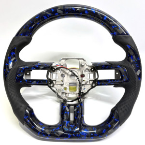 Volant personnalisé pour <span class=keywords><strong>Ford</strong></span> <span class=keywords><strong>Mustang</strong></span> 2014-2023, <span class=keywords><strong>prix</strong></span> d'usine, bleu, carbone forgé écrasé avec cuir, personnalisé - Product Image 1