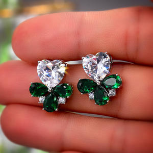 Pendientes de Corazón de Cristal Verde Hnienbei con Forma de Flor y Engaste de Garra, Joyería de Moda Linda para Mujer, Regalo - Product Image 3