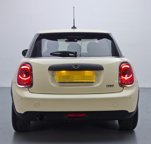 <span class=keywords><strong>MINI</strong></span> 2018 1.5T <span class=keywords><strong>ONE</strong></span> PLUS <span class=keywords><strong>5</strong></span> <span class=keywords><strong>portes</strong></span> Voiture d'<span class=keywords><strong>occasion</strong></span> - Product Image 4