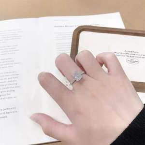 Bague <span class=keywords><strong>de</strong></span> luxe classique en or blanc 18 carats avec diamant <span class=keywords><strong>de</strong></span> laboratoire à quatre griffes, opale, rubis, émeraude, perle, <span class=keywords><strong>pierre</strong></span> <span class=keywords><strong>de</strong></span> <span class=keywords><strong>lune</strong></span> IGI - Product Image 5