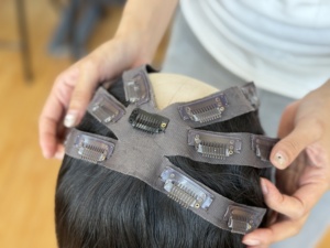 Extensions de cheveux invisibles en forme de pieuvre 10D sur mesure, cheveux vierges bruts, 22 pouces, gamme de 40%, couleur ombrée brun, lisses et soyeuses - Product Image 4