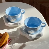 Ensemble de tasses à café en céramique en forme de nuage faites à la main, tasse à thé ciel bleu rêveur avec soucoupe