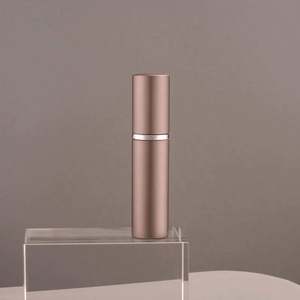 Fabricante de Botellas de Perfume Recargables Vacías de 10 ml, Mini Atomizador de Viaje de Aluminio y Vidrio, Serigrafía, 100 Unidades - Product Image 1