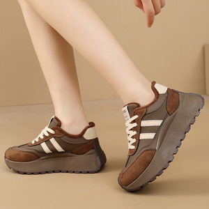 BN033 Chaussures d'hiver pour femmes Chaussures de sport de loisirs pour étudiants en peluche légères avec augmentation de la hauteur - Product Image 3