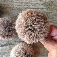 Jouet pour chat en vraie fourrure de lapin avec pompon, pour un jeu silencieux, adapté aux chatons et aux animaux de compagnie, idéal pour les intérieurs de voiture et les vêtements